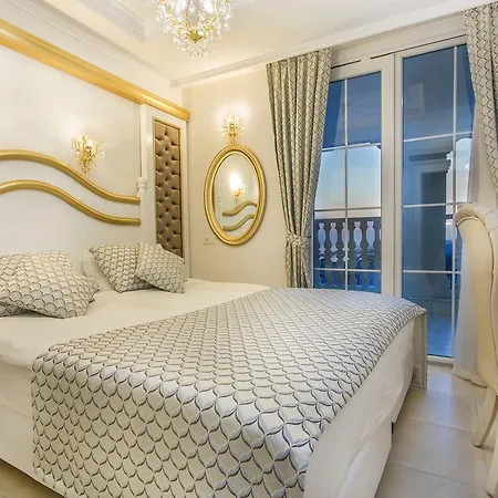 Modern Saraylar Halal &